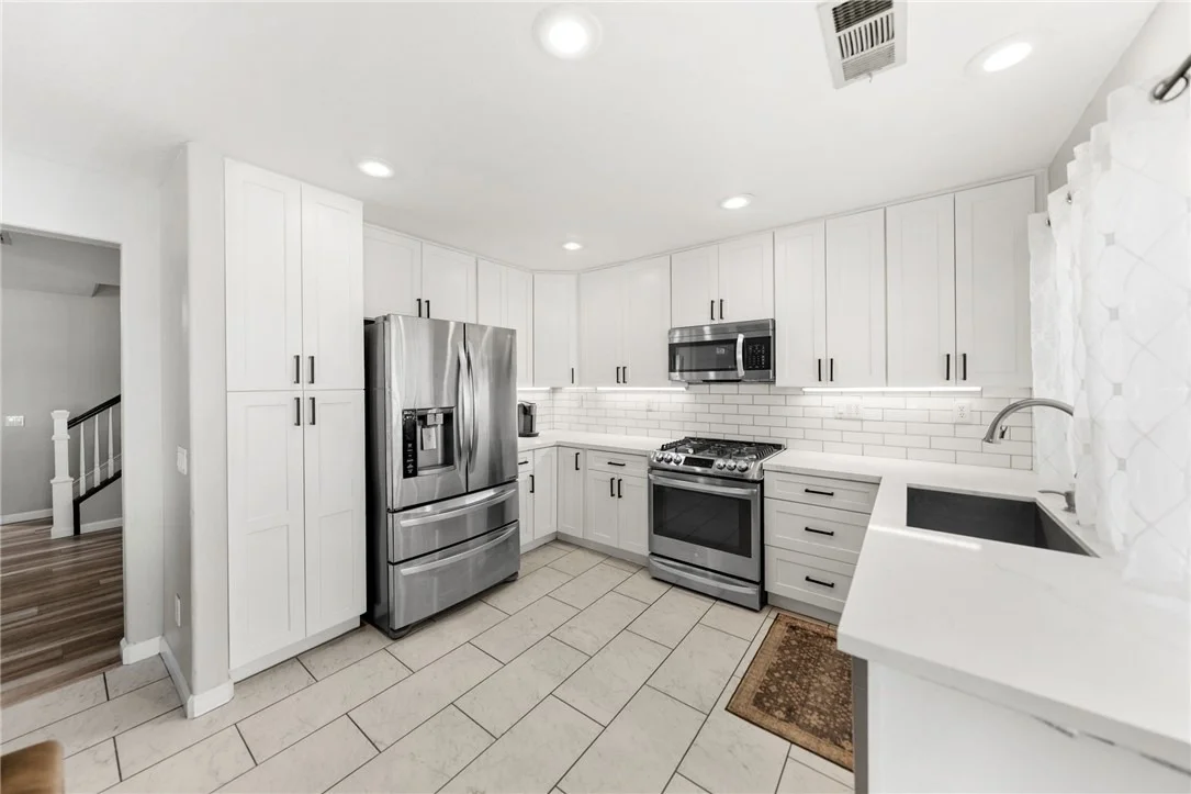 Photo of 26840 Redwood