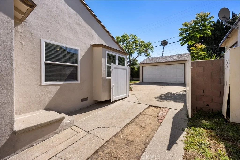 Photo of 4558 Pasadena Avenue