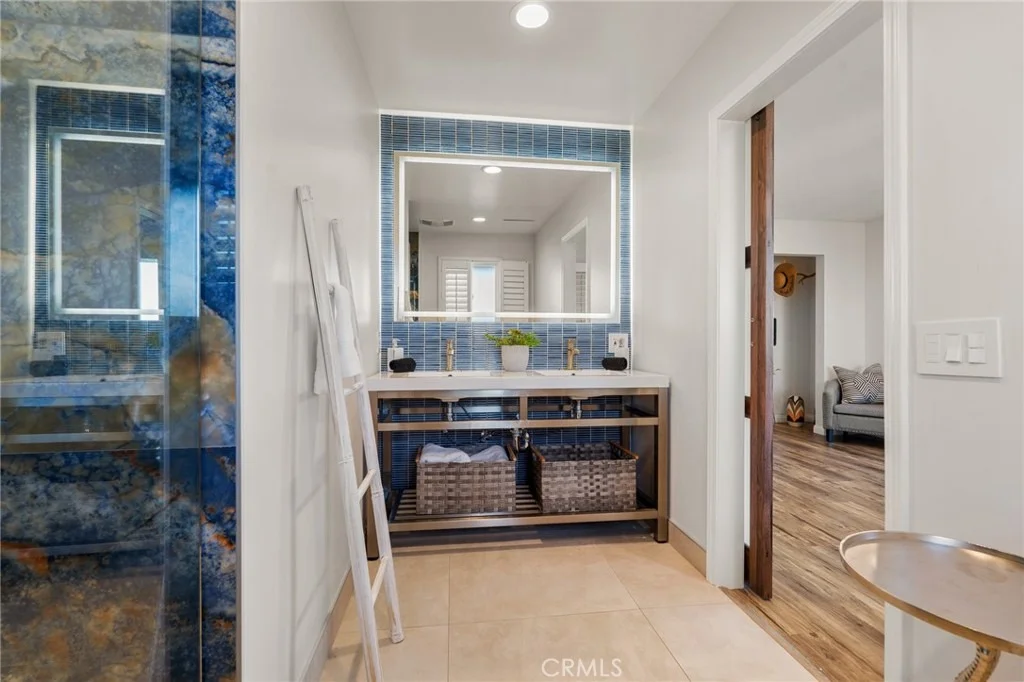 Photo of 61394 Latham Trail