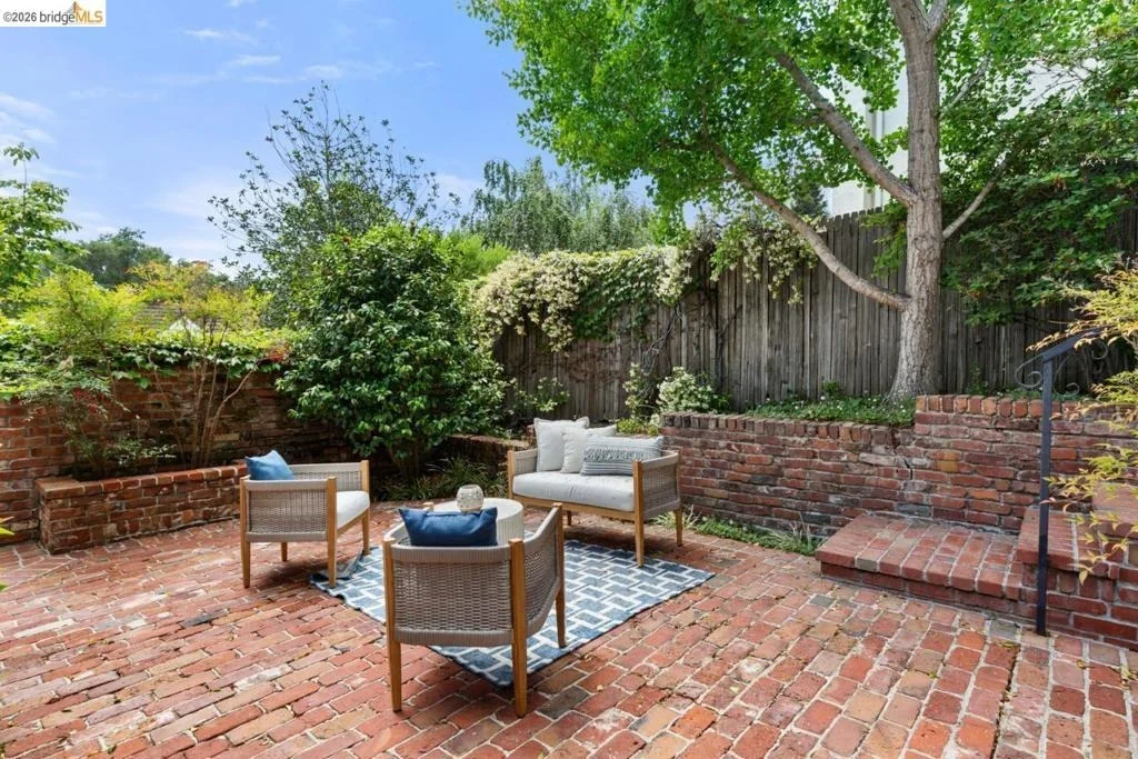 Photo of 618 Mountain Blvd