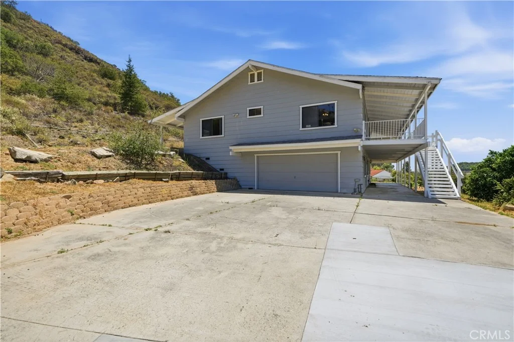 Photo of 44196 La Cruz Road