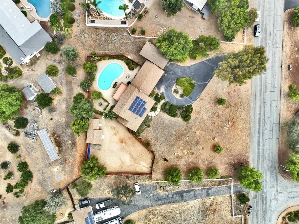 Photo of 1402 Big Red Road