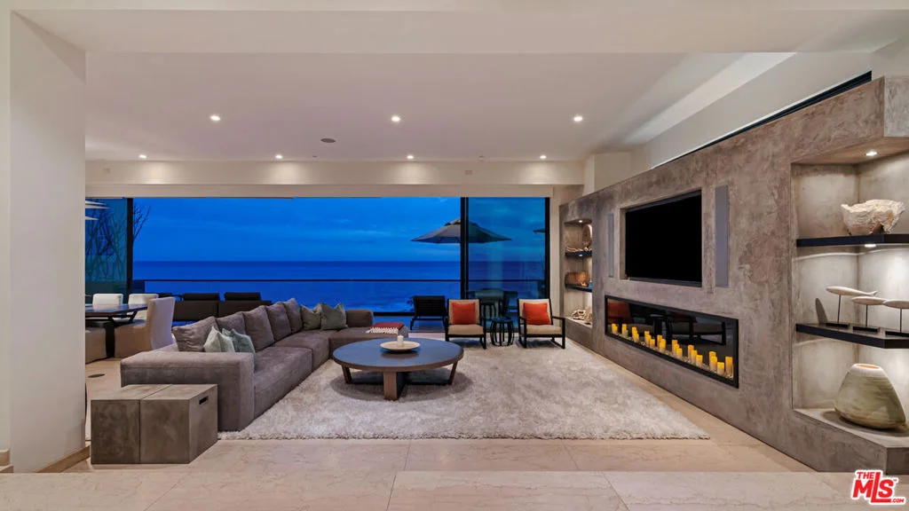 Photo of 25250 Malibu Road