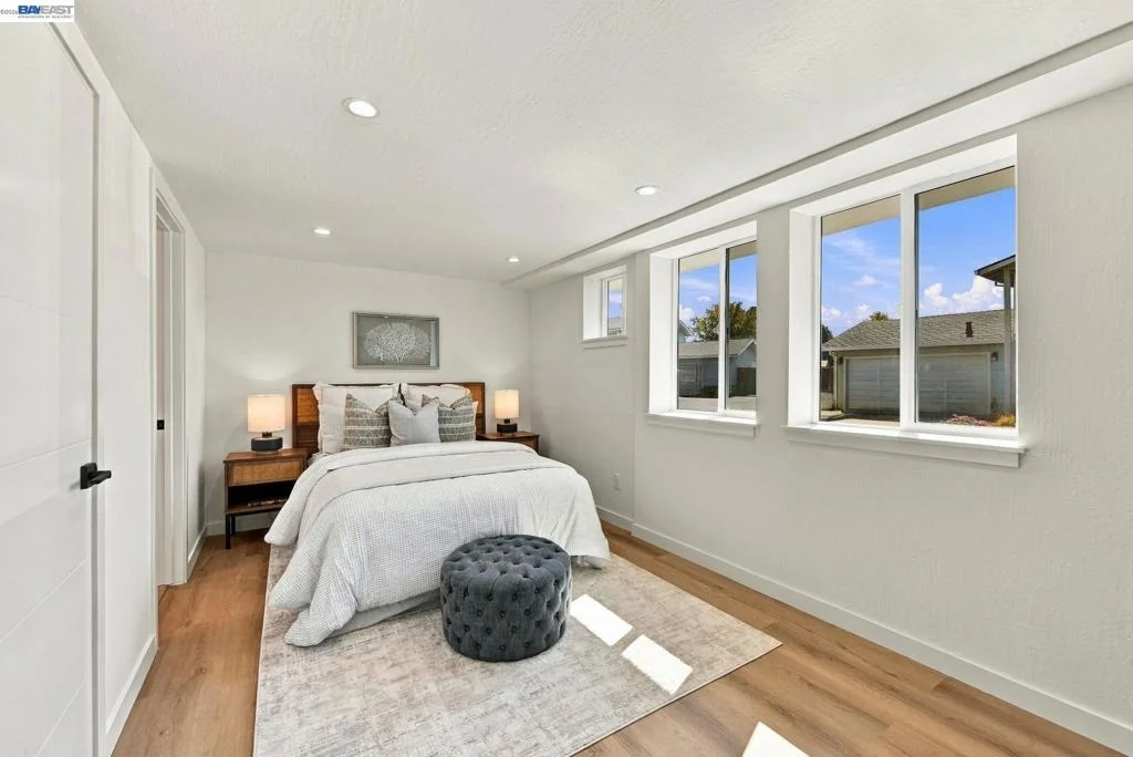 Photo of 373 Appian Way