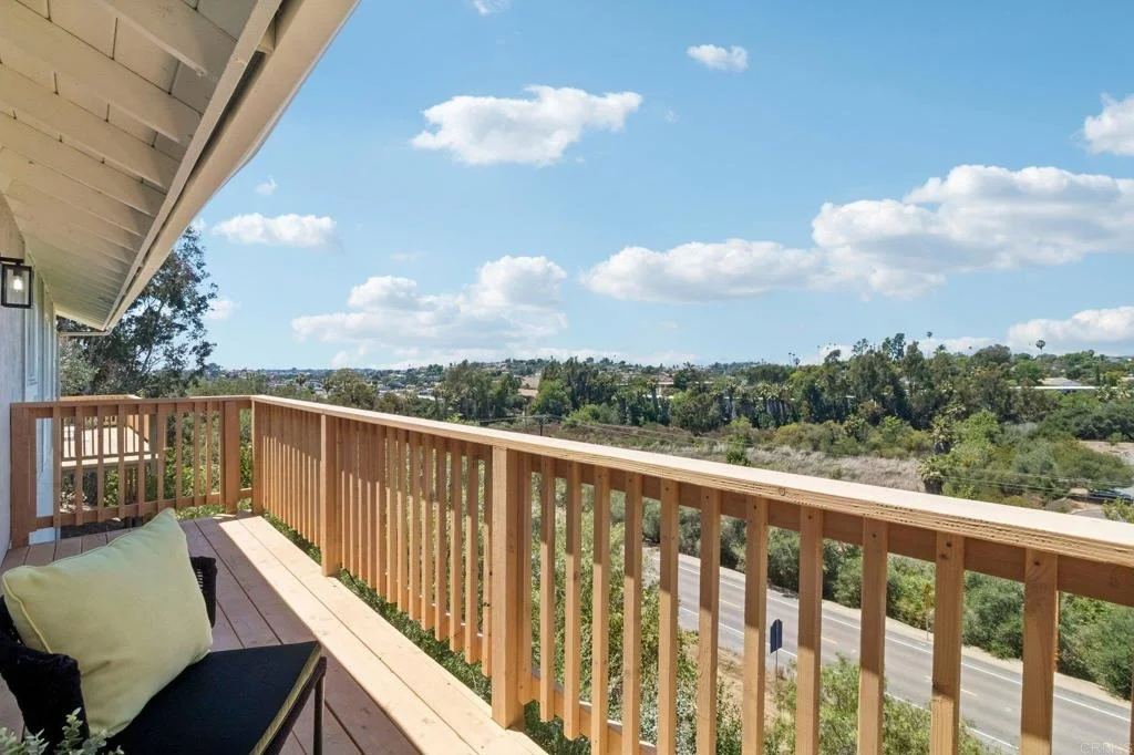 Photo of 221 Colina