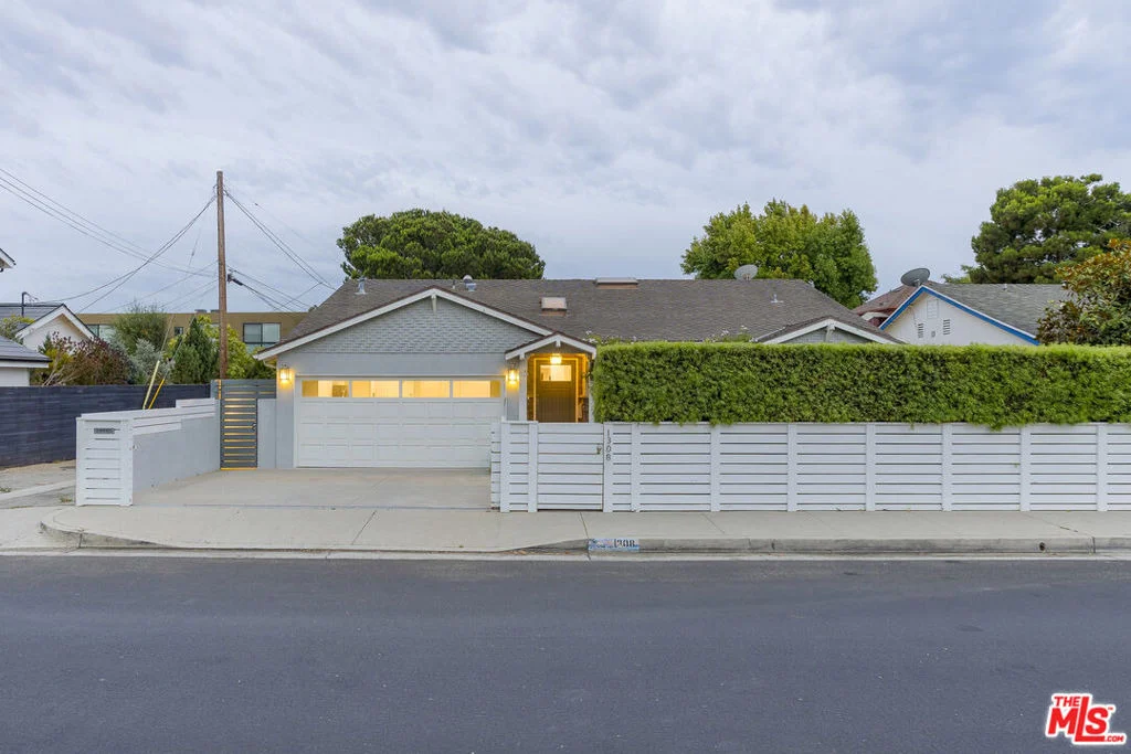Photo of 1308 Vienna Way