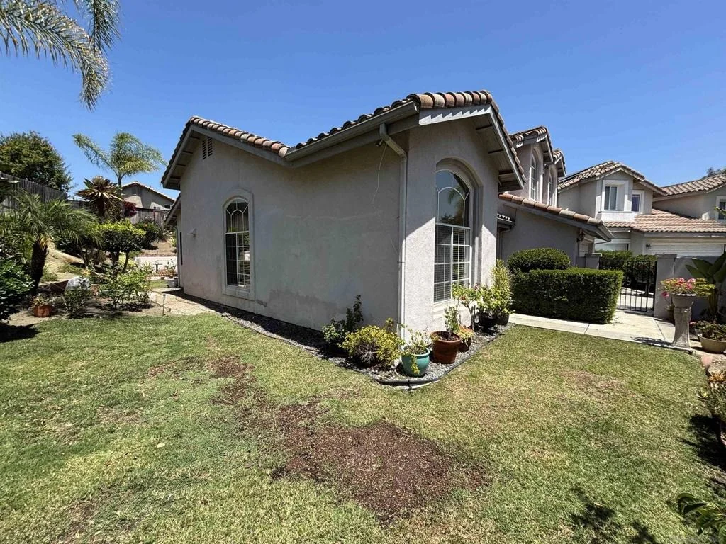 Photo of 653 Cantara Ln