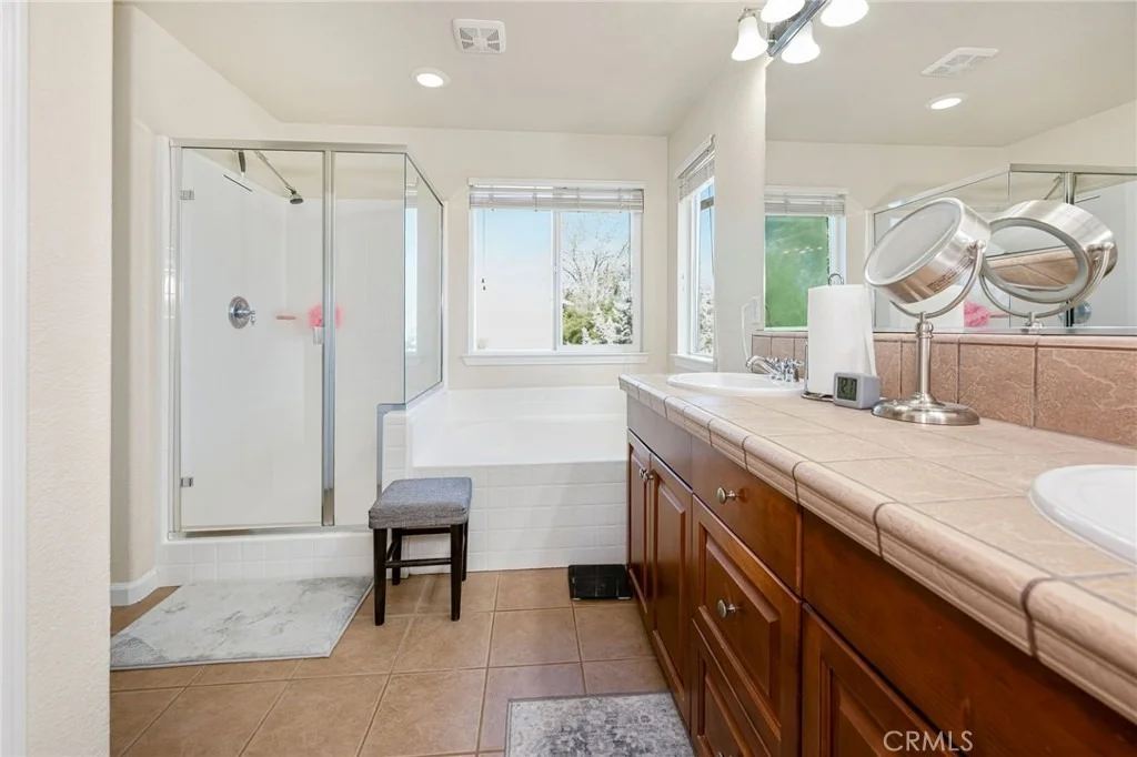 Photo of 634 Salomon Dr