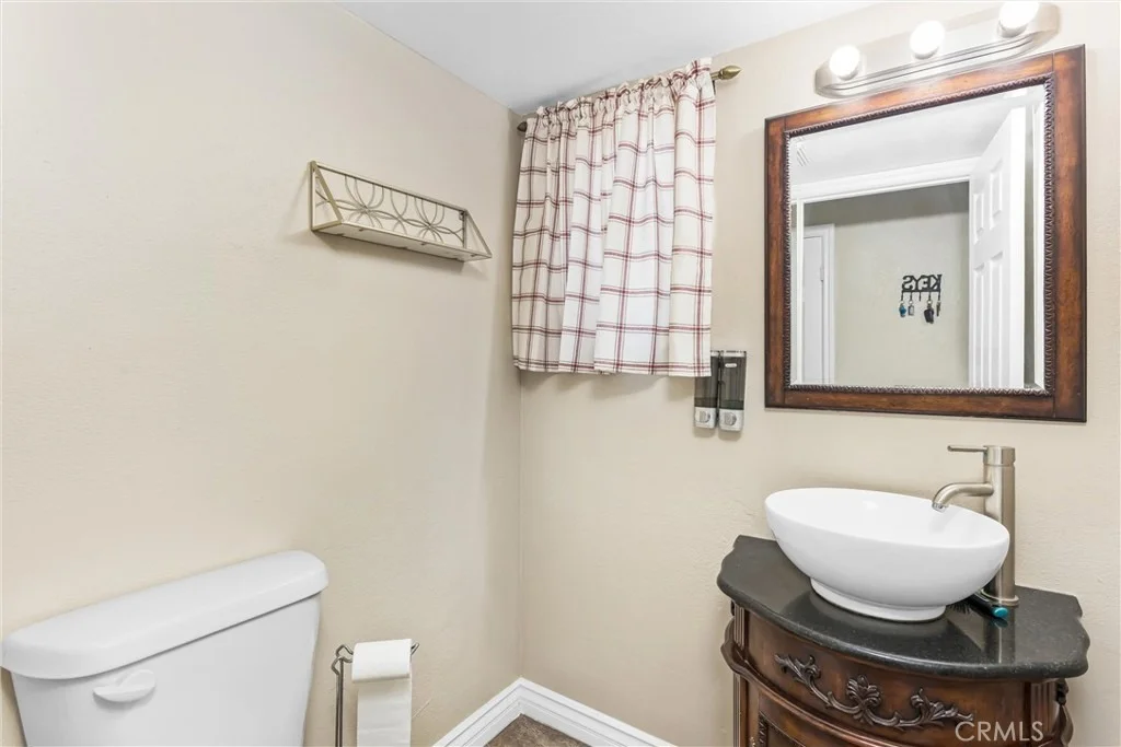 Photo of 1001 Oak Glen