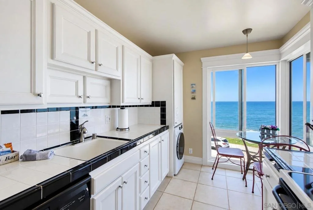 Photo of Unit 302 at 457 Coast