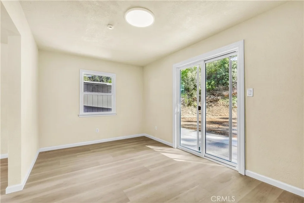 Photo of 15905 Kugelman