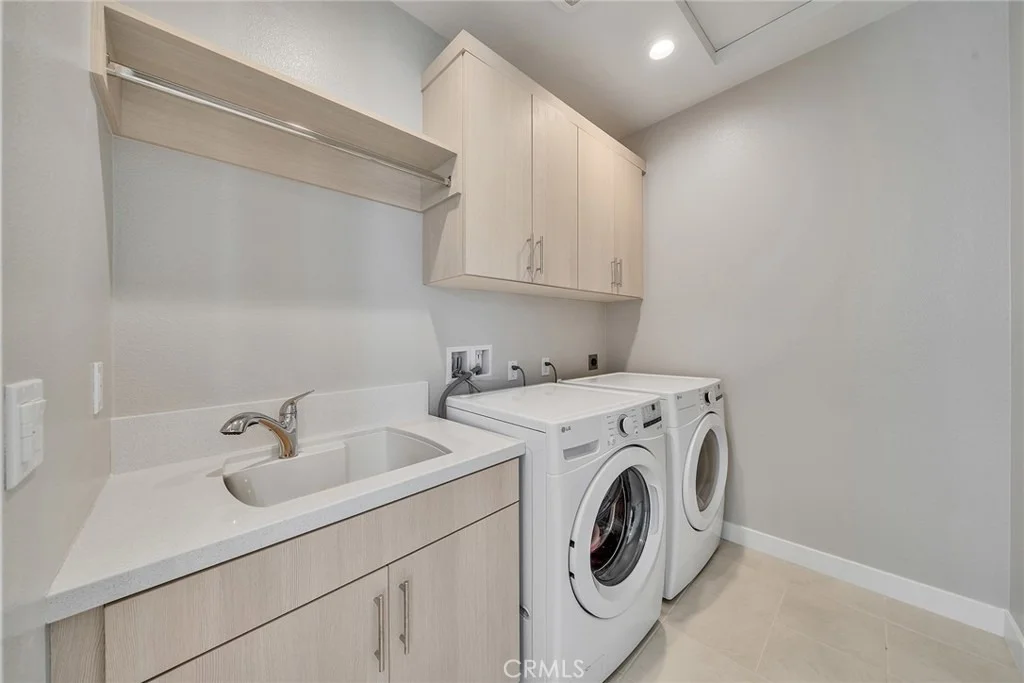 Photo of 220 Amber Oak