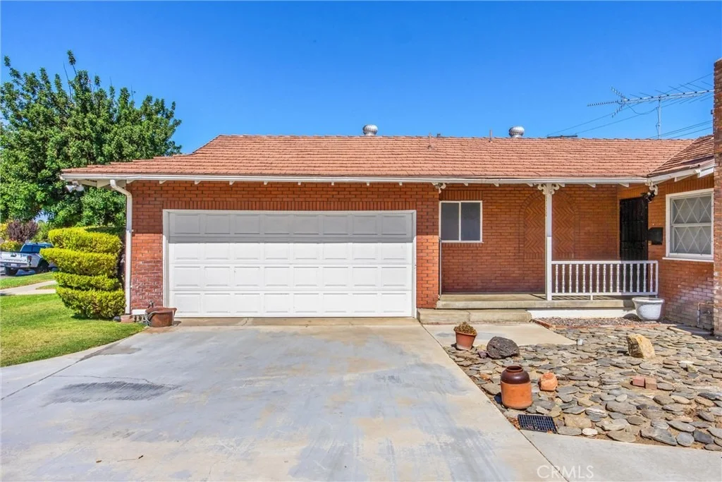 Photo of 6730 Montclair Dr