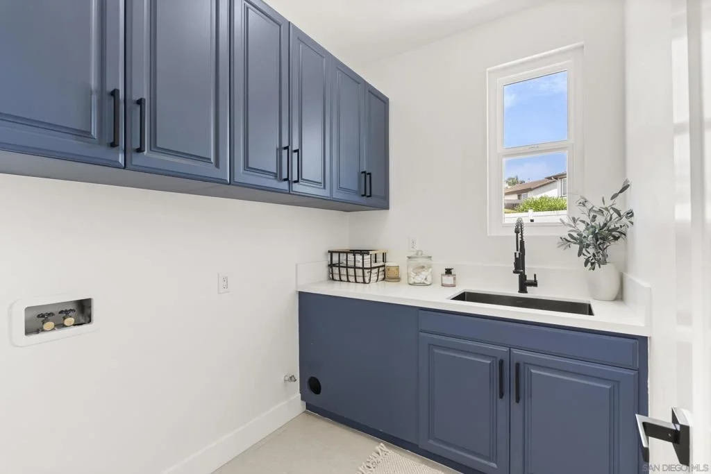 Photo of 1557 Regatta Road