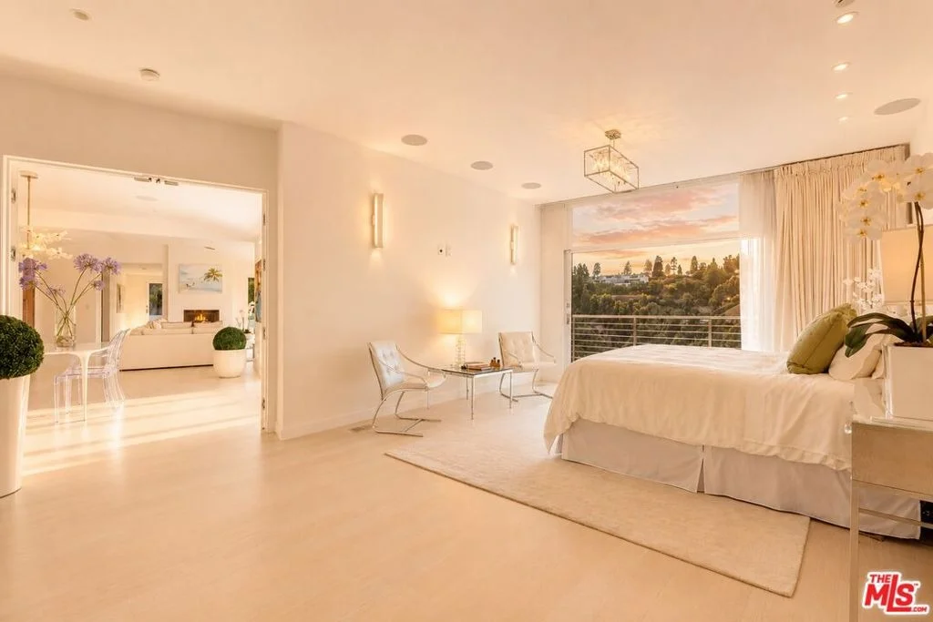 Photo of 9422 Readcrest Drive