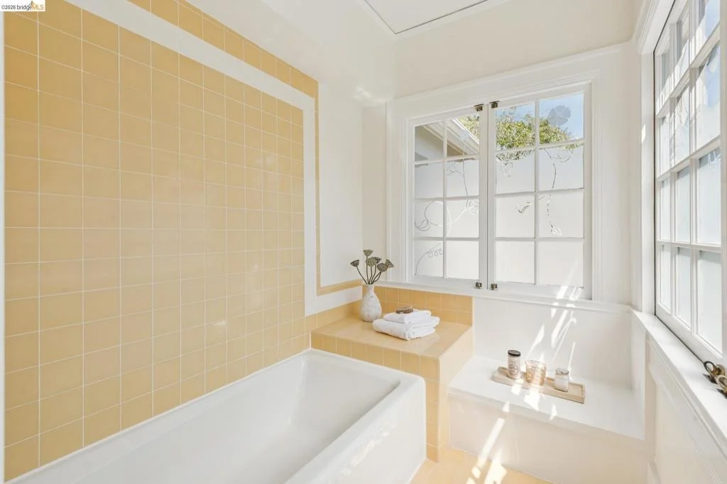 Photo of 822 Mendocino Ave