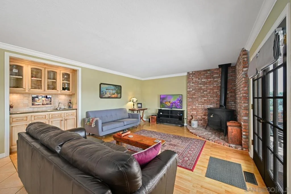 Photo of 1282 Olive Ave