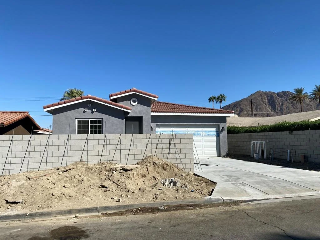 Photo of 52040 Avenida Velasco