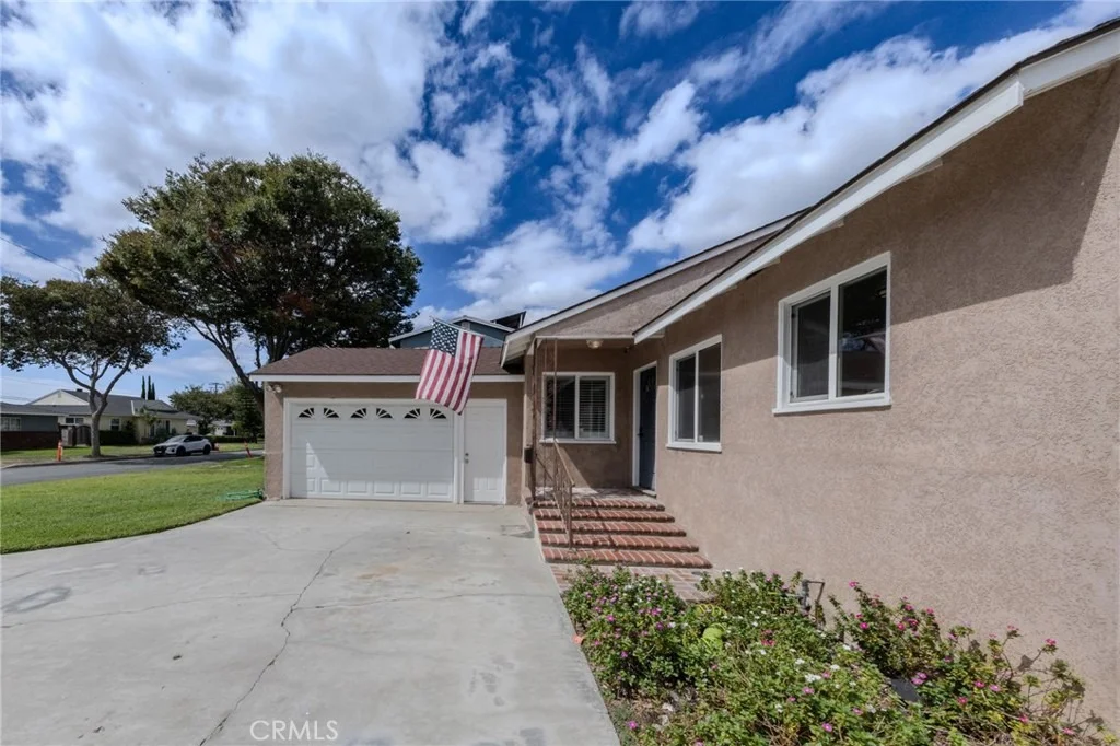 Photo of 10459 Nava Street