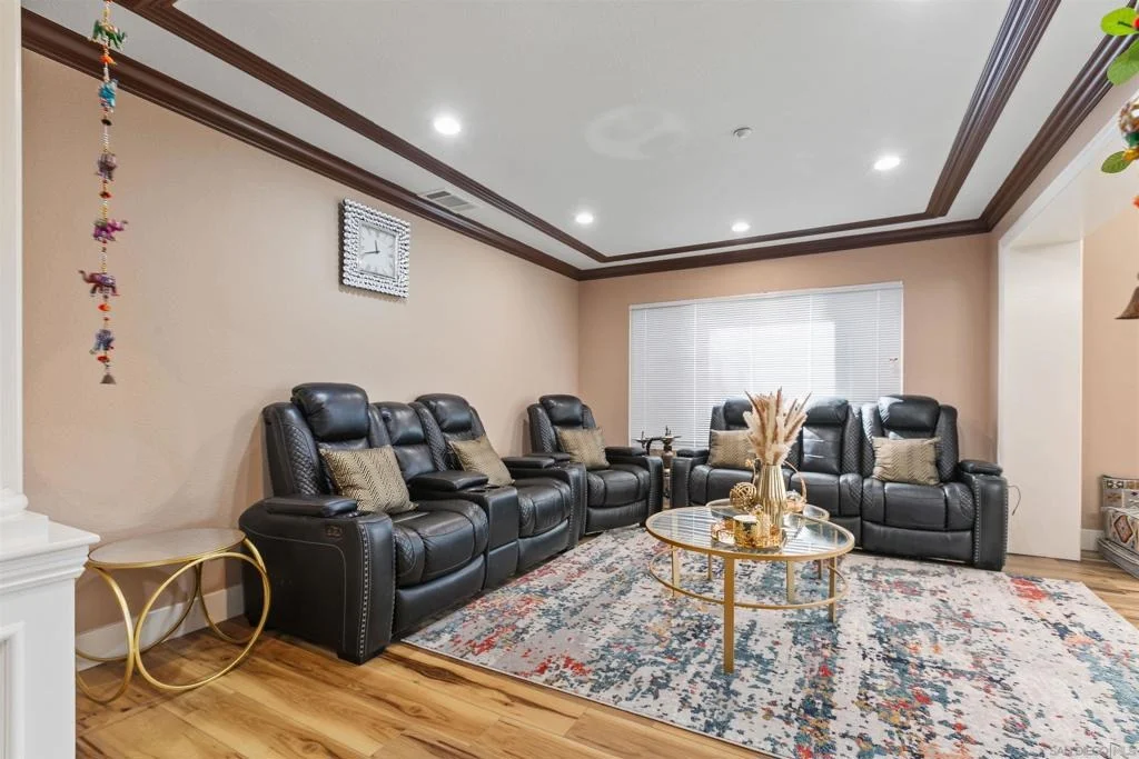 Photo of 10394 Valley Waters Dr
