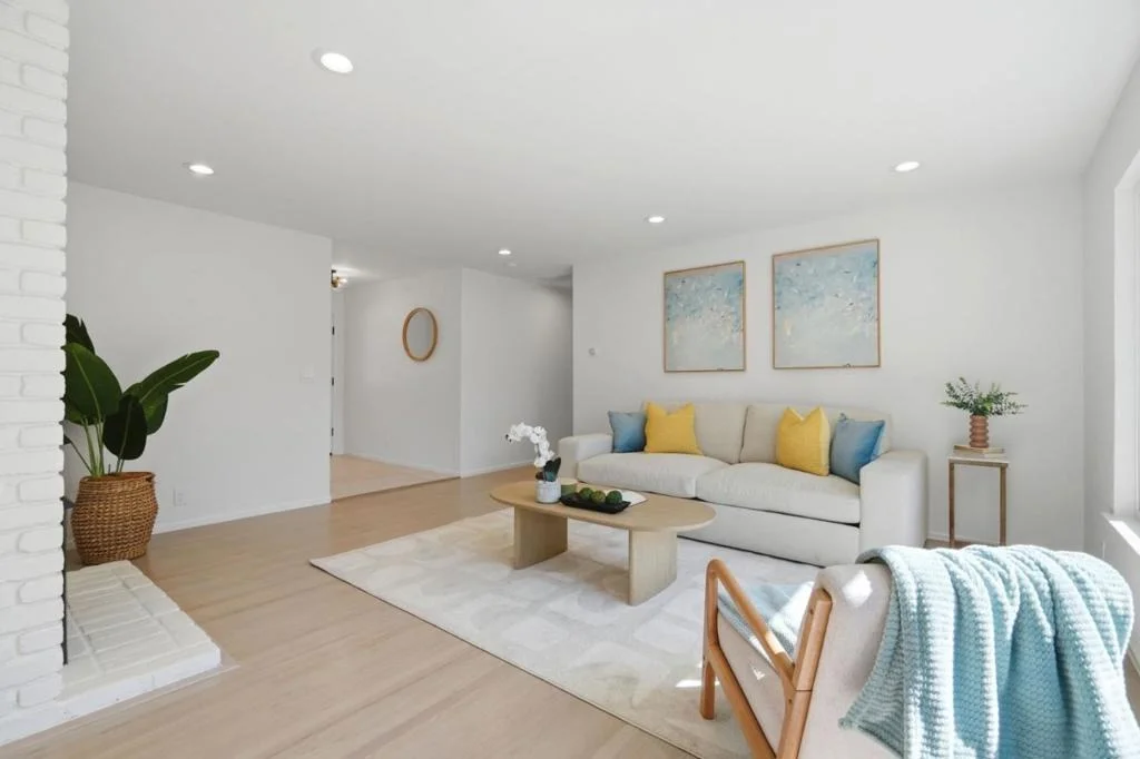 Photo of 4886 Clarendon Drive