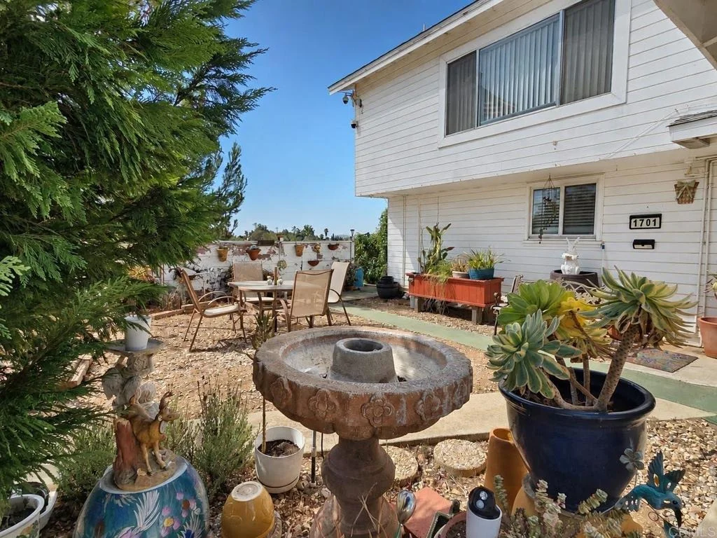 Photo of 1701 Acacia Lane