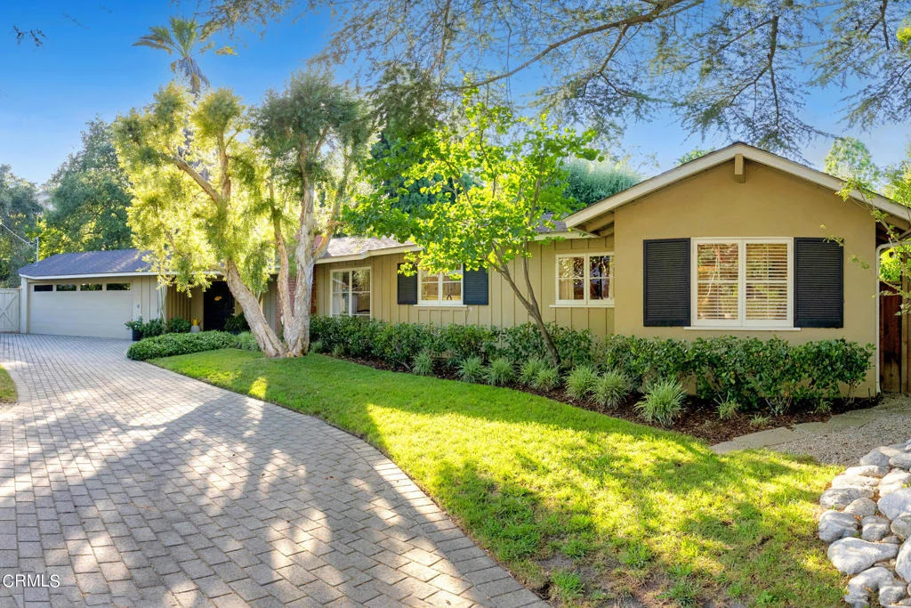 Photo of 730 Heatherside Road