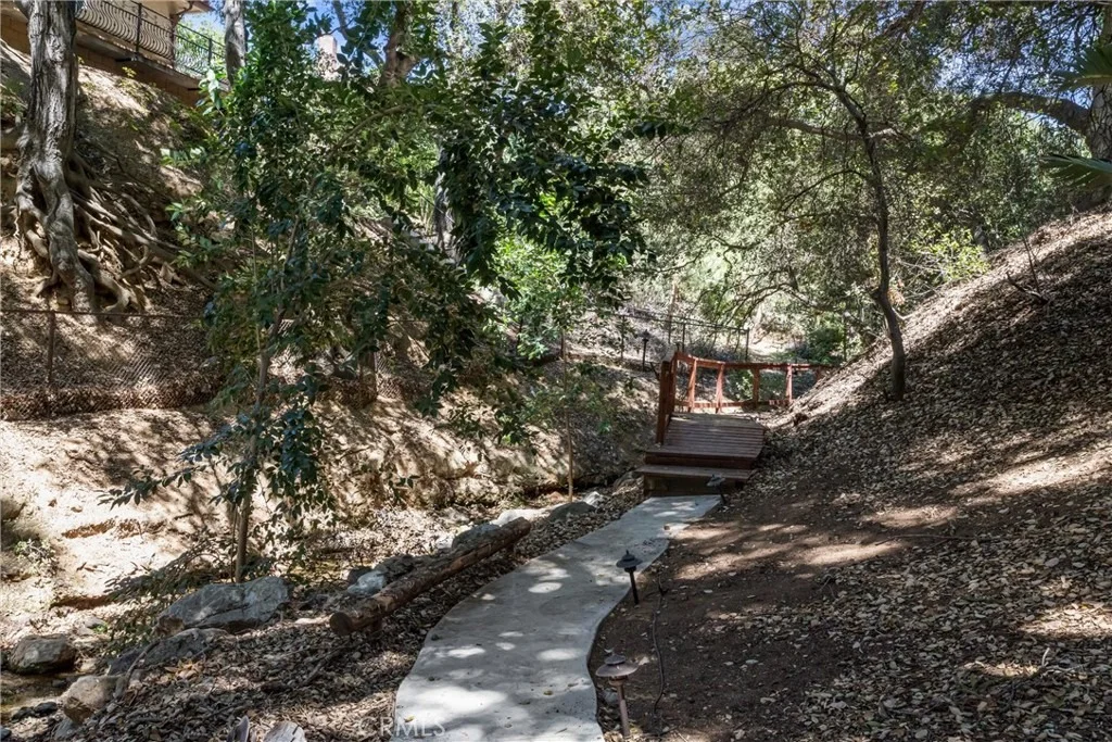 Photo of 13515 Oak Mountain