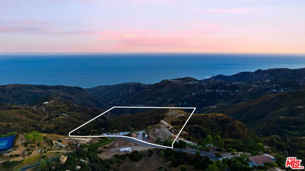Photo of 23010 Saddle Peak Road