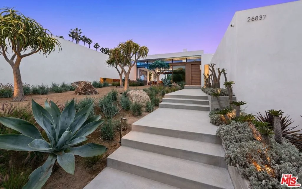 Photo of 28837 Selfridge Drive