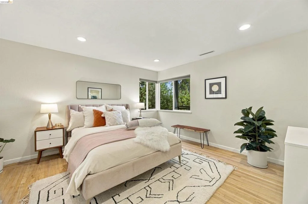 Photo of 866 Alma Place