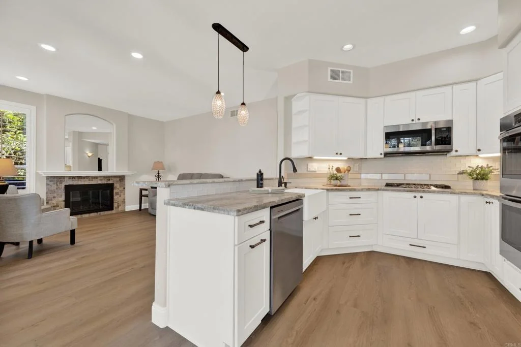 Photo of 948 Honeysuckle Drive