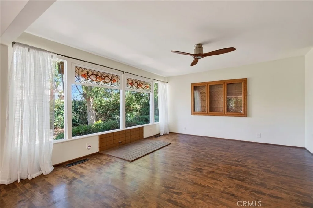 Photo of 2732 Mary Street