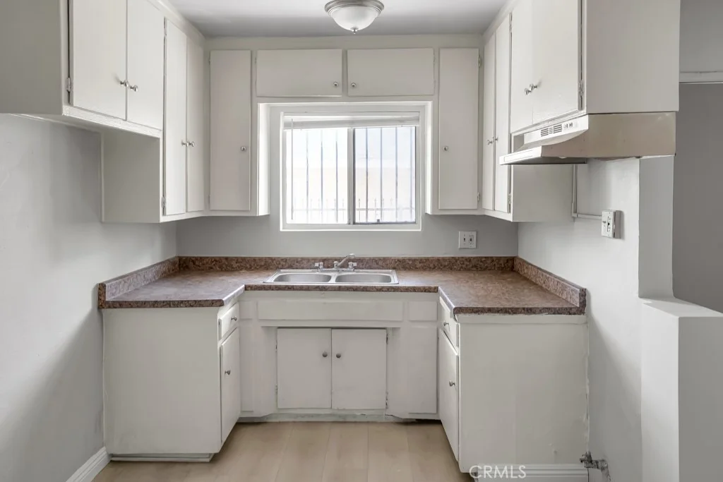 Photo of 116 E Alondra