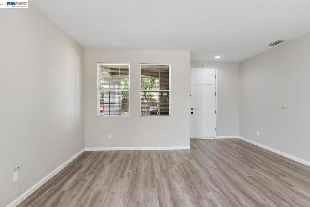 Photo of 632 Skimmer Dr