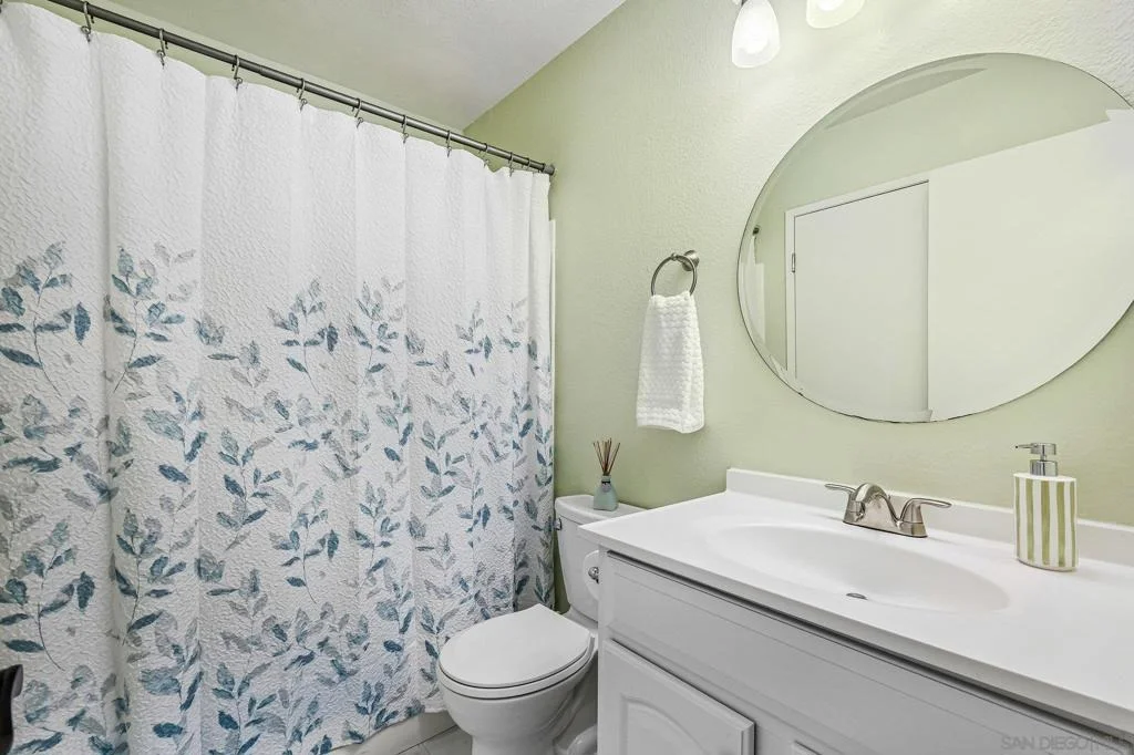 Photo of 10664 Escobar