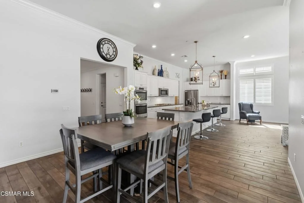 Photo of 585 Comet Avenue
