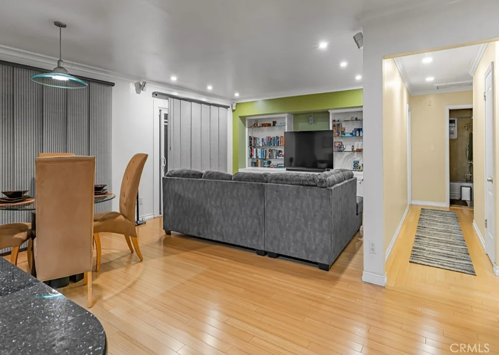 Photo of 18215 S Dalton Avenue