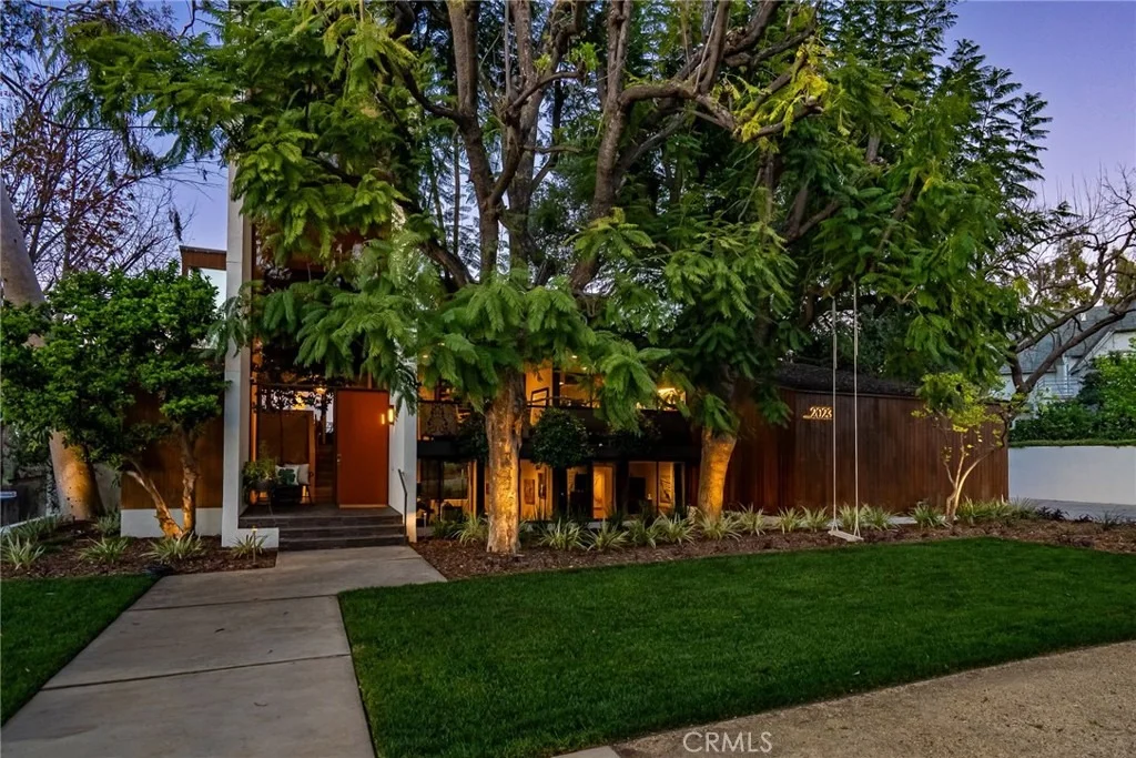Photo of 2023 Arroyo Drive