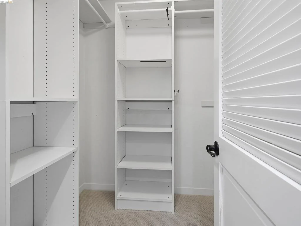 Photo of 255 Knight Dr