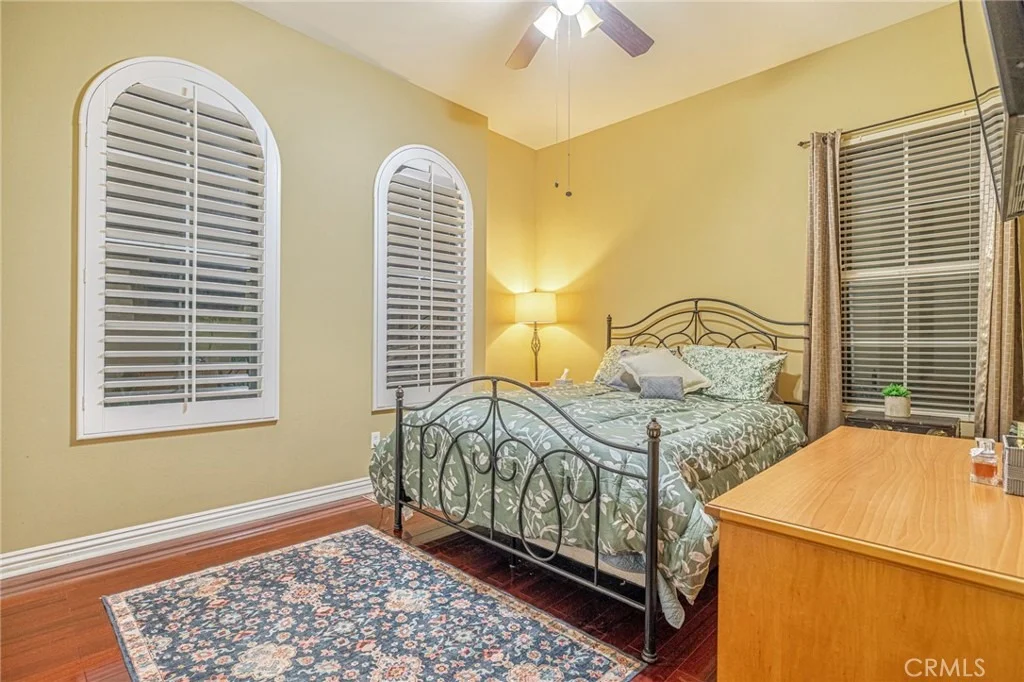 Photo of 33442 Desert Road