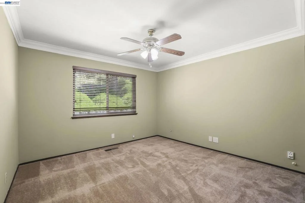 Photo of 2112 Red Oak Place