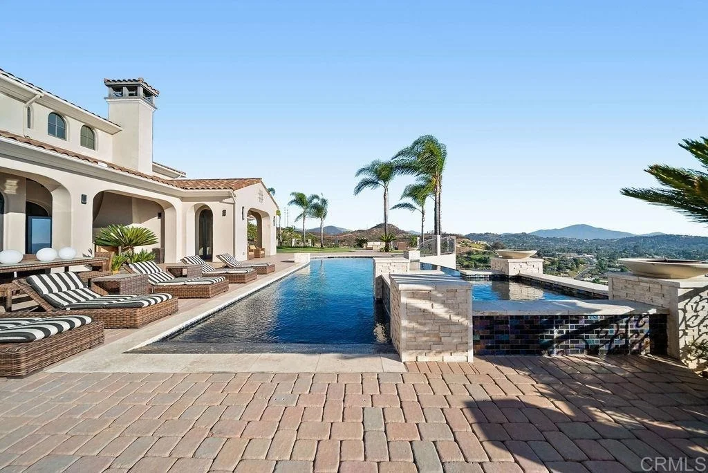 Photo of 2424 Cerro Sereno