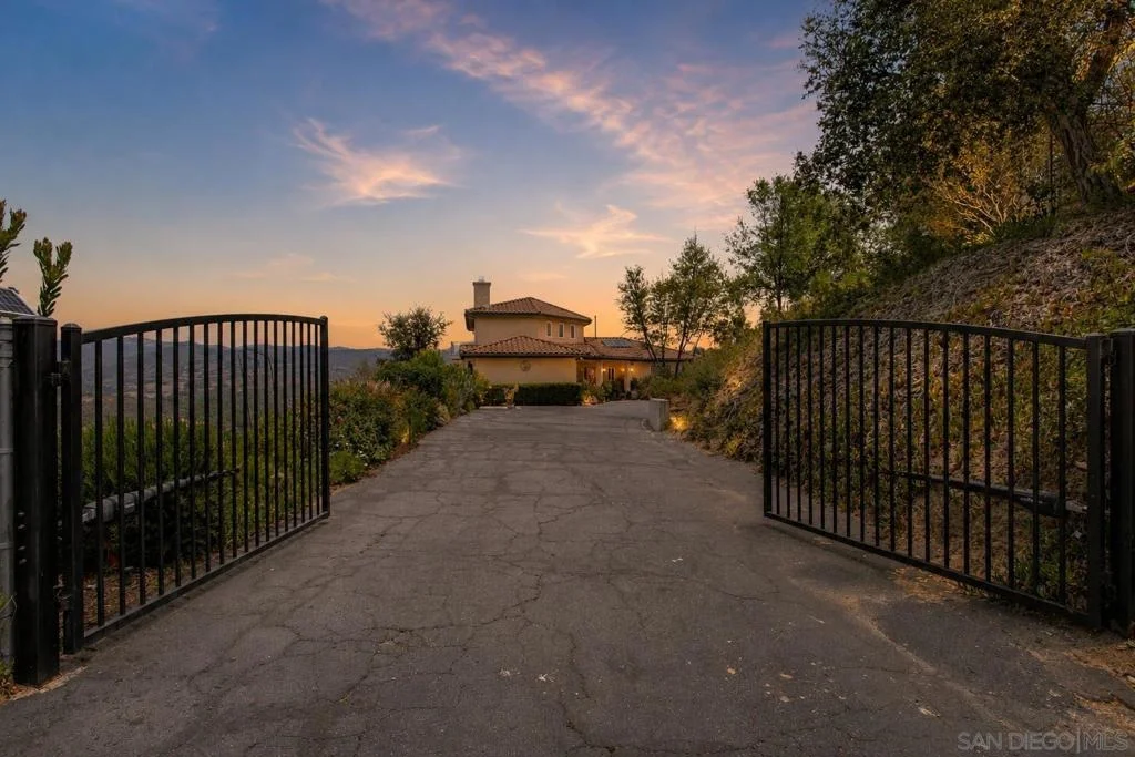 Photo of 1550 Knoll Park Lane