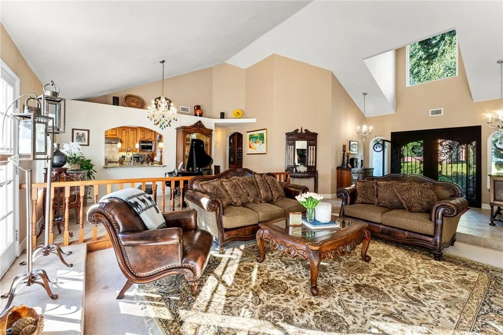 Photo of 10055 Hillside