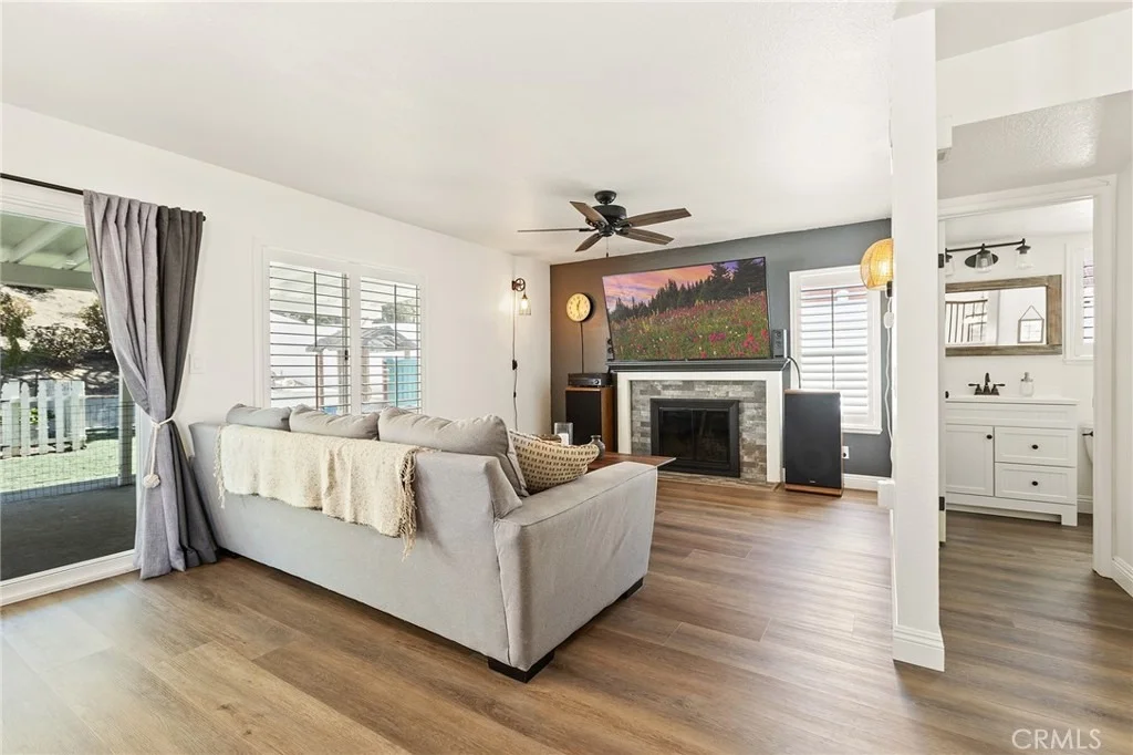 Photo of 387 Glacier Circle