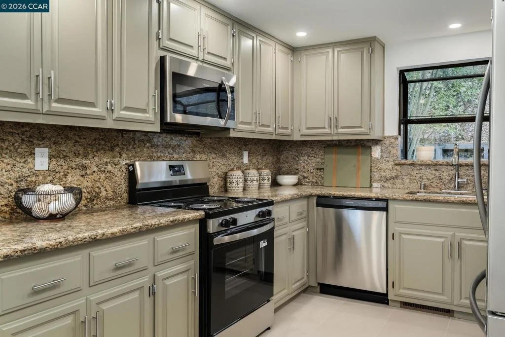 Photo of 900 Augusta Dr