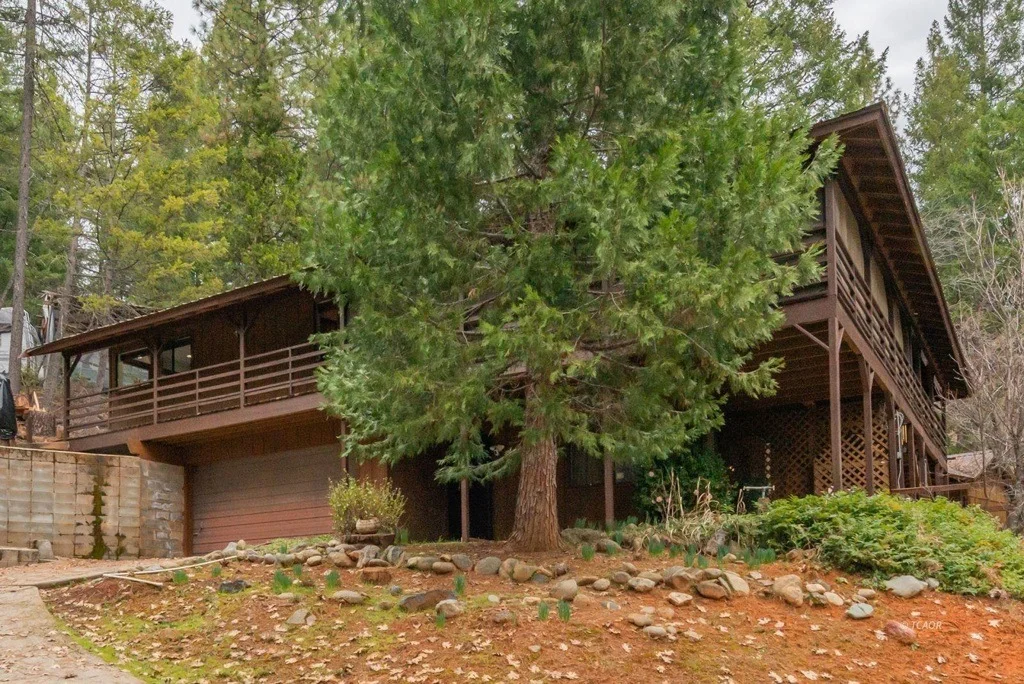 Photo of 410 Lake Forest Dr.