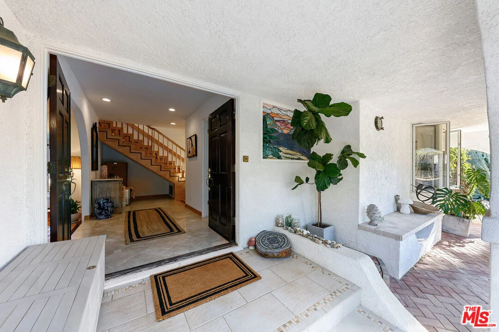 Photo of 6120 Cavalleri Road