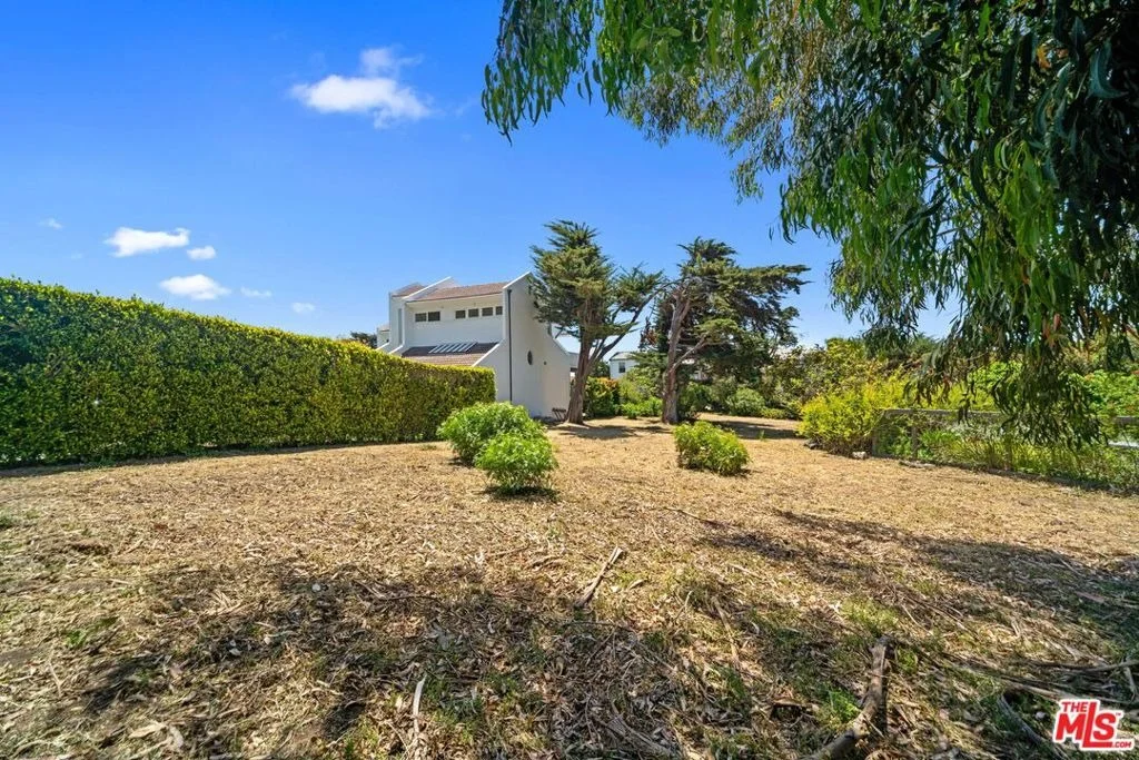 Photo of 31826 Broad Beach Road